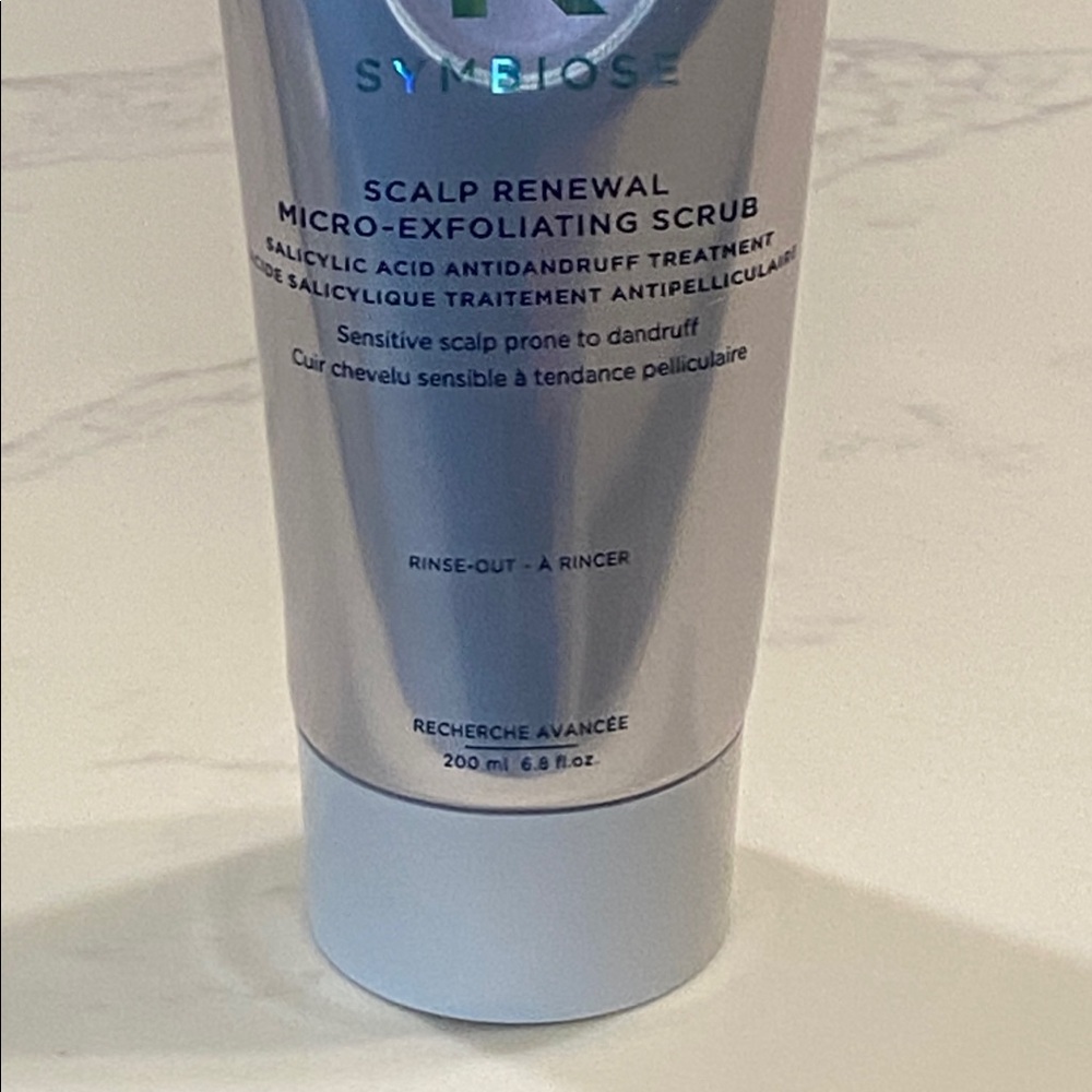Kerastase Symbiose Scalp Renewal Micro Exfoliating Scrub 6.8oz/200ml - Picture 4 of 7